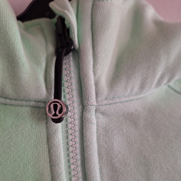 LULULEMON - Picture 7 of 10